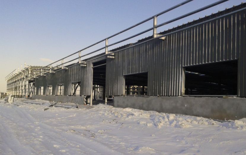 奇瑞重工吉林工廠整機庫鋼結(jié)構(gòu)工程建設(shè)順利完成