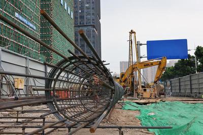 南海首座鋁合金人行天橋開工建設，預計明年3月啟用