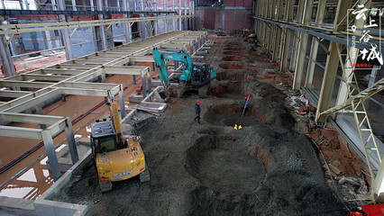 谷城吉利硅谷項(xiàng)目 國慶假期“不打烊”，挑燈夜戰(zhàn)施工忙